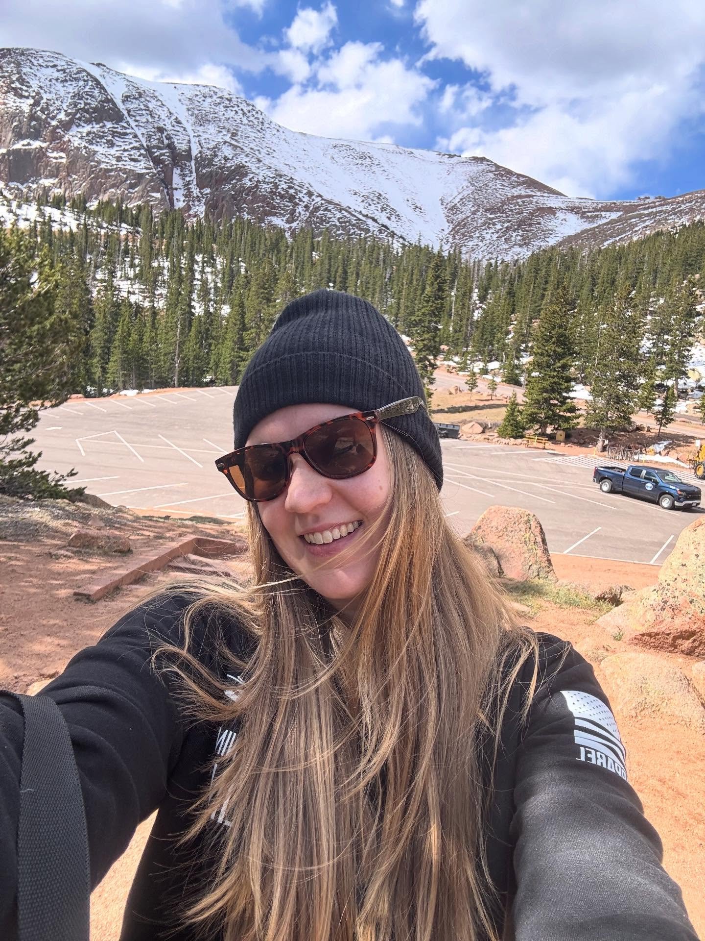 Been a little quiet lately.
Getting back to creating again 🎻🏔️ 
#weilstrings #pikespeak #colorado #mountainvibes #musicianlife
